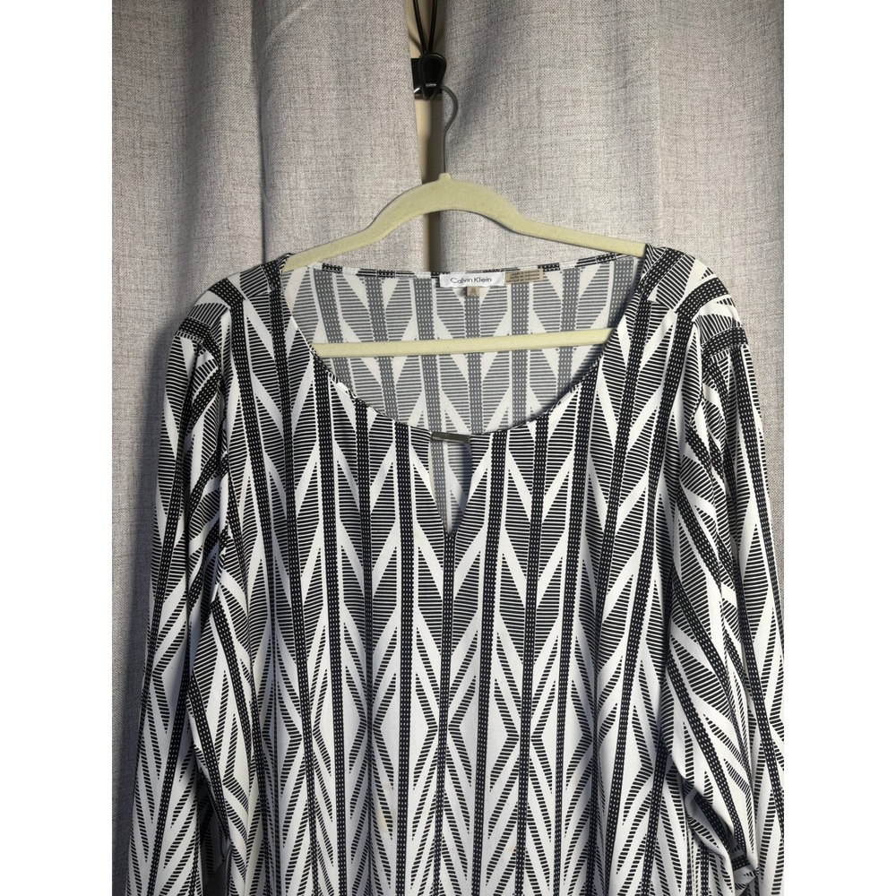 Calvin Klein Womens 2X Black White Geometric Keyhole 3/4 Sleeve Blouse